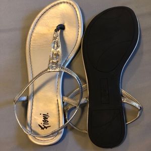 Fioni Sandals!!